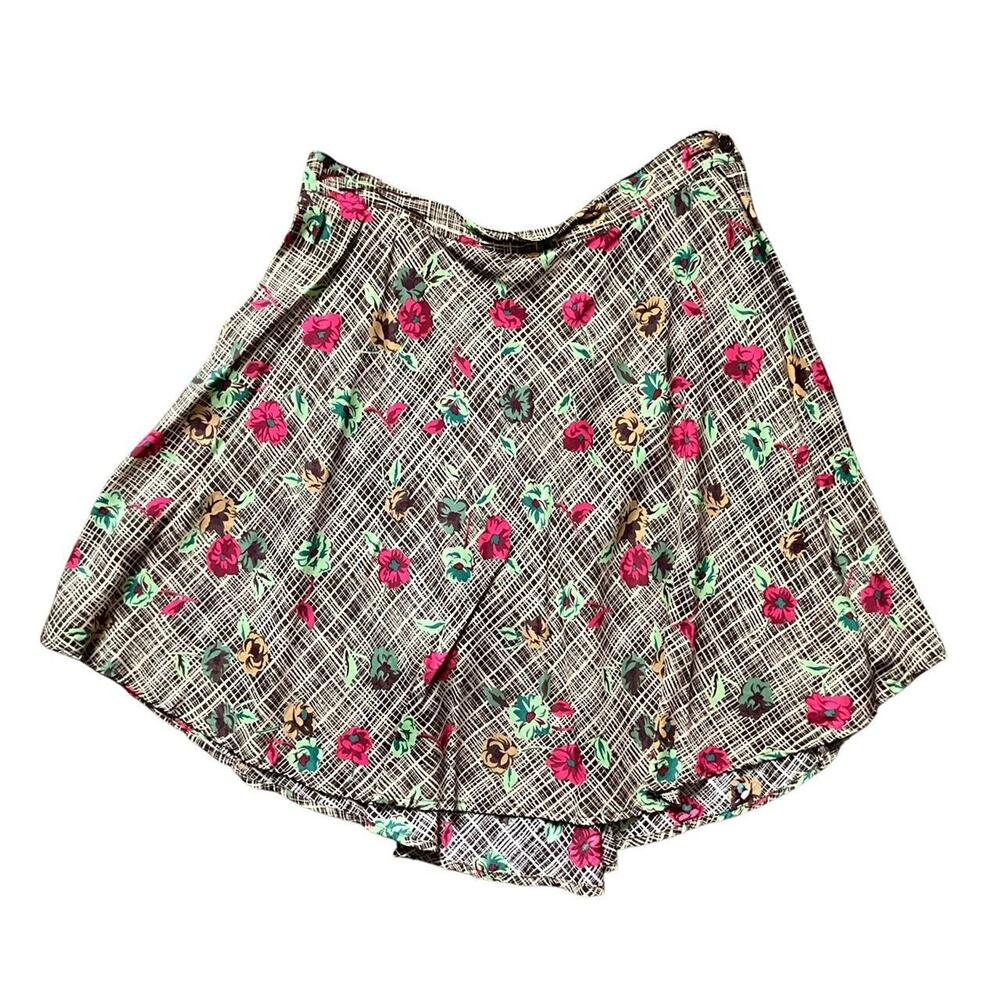 Basic Editions Multicolor Floral Mini Skirt: Y2K, Modern